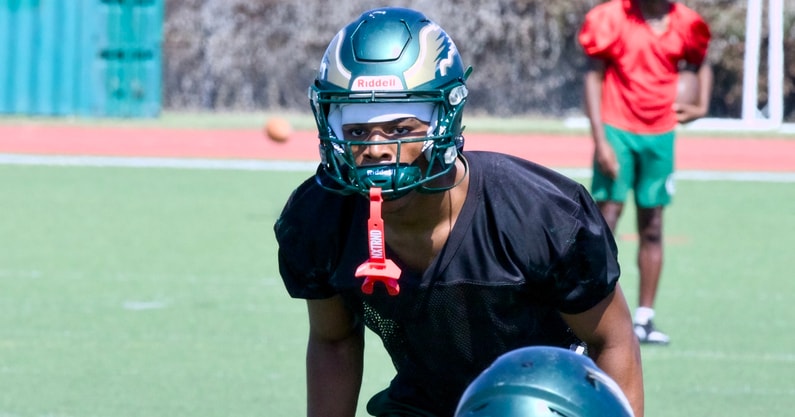 2025 TX LB Kaleb Burns4