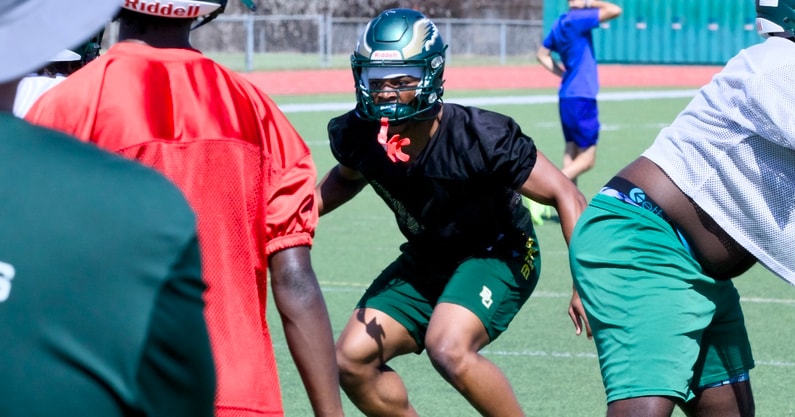 2025 TX LB Kaleb Burns5