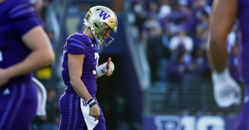 Washington Huskies quarterback Will Rogers (7) celebrates after throwing a touchdown pass against Michigan. (Photo by Joe Nicholson-Imagn Images)