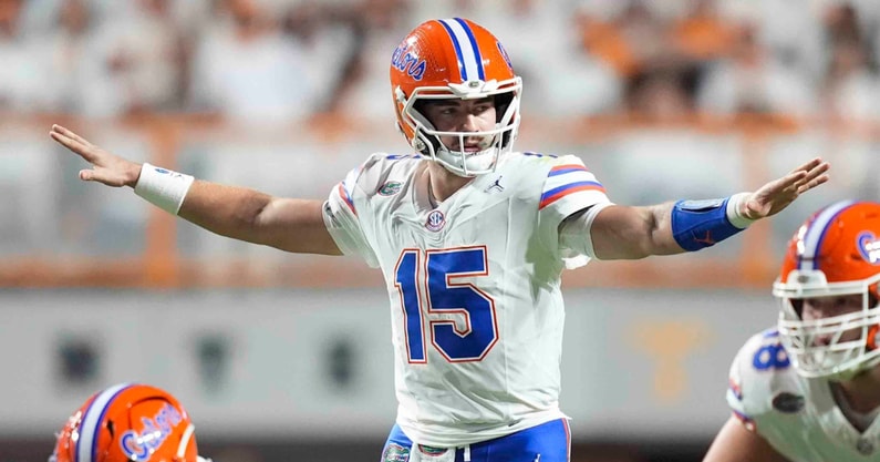 Oct 12, 2024; Knoxville, Tennessee, USA; Florida Gators quarterback Graham Mertz (15) audibles against the Tennessee Volunteerss at Neyland Stadium. Mandatory Credit: Brianna Paciorka/USA TODAY Network via Imagn Images