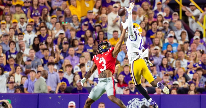watch-zy-alexander-huge-interception-for-lsu-off-jaxson-dart