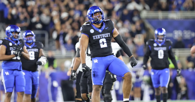 Jamon Dumas-Johnson celebrates a tackle against Vanderbilt - Dr. Michael Huang, Kentucky Sports Radio