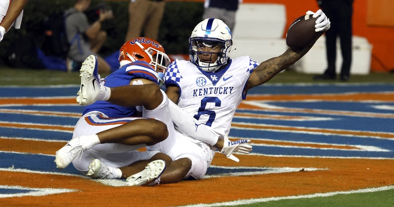 kentucky-white-uniforms-florida