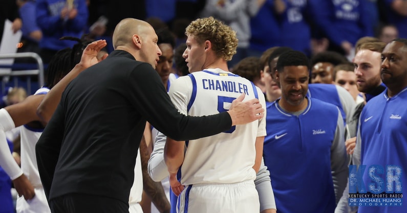 Kentucky coach Mark Pope talks to Collin Chandler during a timeout - Dr. Michael Huang, Kentucky Sports Radio