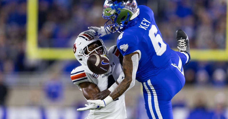 NCAA Football: Auburn at Kentucky