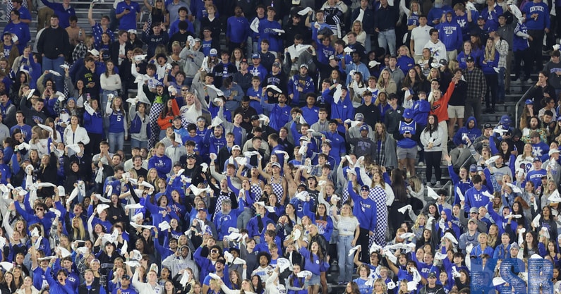 Kentucky fans cheer at Kroger Field during Auburn game - Dr. Michael Huang, Kentucky Sports Radio