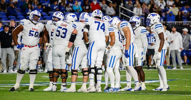 recap-smu-escapes-duke-with-a-28-27-win