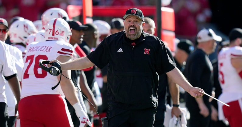 Matt Rhule reacts to opposing fans throwing bottles, cites Philadelphia roots - On3