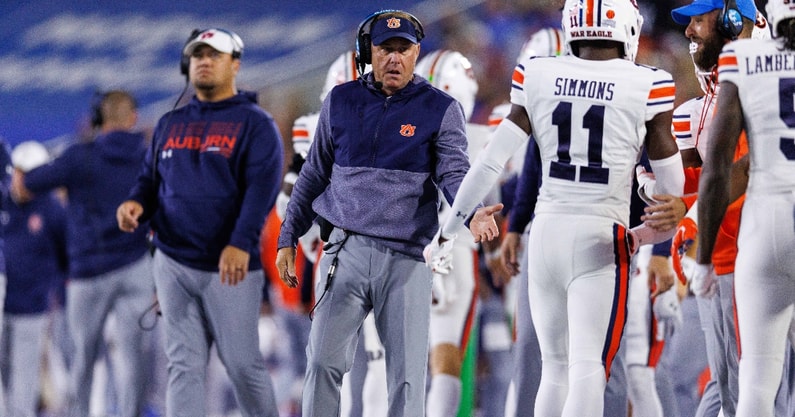 auburn-head-coach-hugh-freeze-reacts-players-comparing-michael-jordan-flu-game-kentucky-win