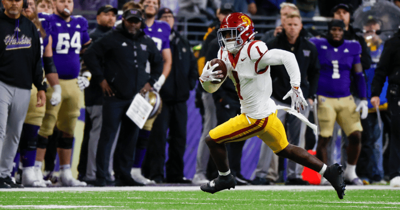 USC Trojans wide receiver Zachariah Branch (1) runs for yards after the catch against the Washington Huskies during the fourth quarter at Alaska Airlines Field at Husky Stadium
