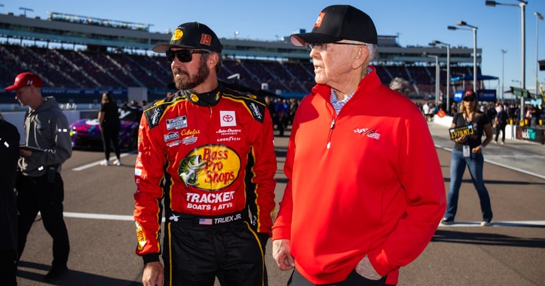 Martin Truex Jr. Phoenix pole