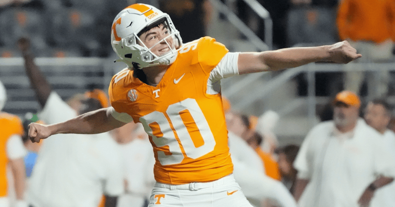 Tennessee kicker Max Gilbert. Credit: Saul Young/News Sentinel / USA TODAY NETWORK via Imagn Images