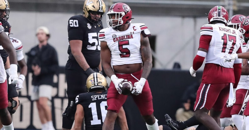 South Carolina football senior EDGE Kyle Kennard against Vanderbilt this season. Photo by: CJ Driggers | GamecockCentral
