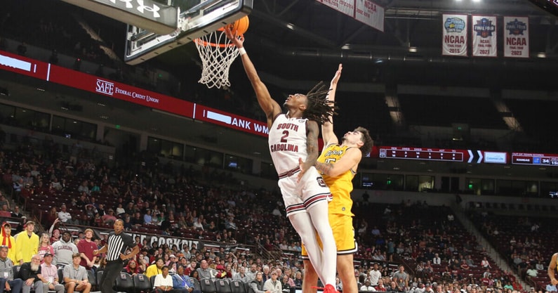 South Carolina basketball junior Zach Davis scoring at the basket. Photo by: CJ Driggers | GamecockCentral
