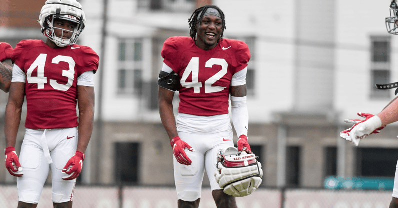 Alabama LB Yhonzae Pierre