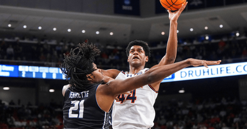 Dylan Cardwell (Photo by Auburn Athletics)