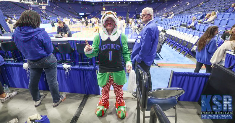 Kentucky fans at Rupp Arena - Dr. Michael Huang, Kentucky Sports Radio