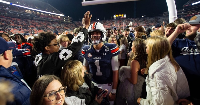 Auburn fans