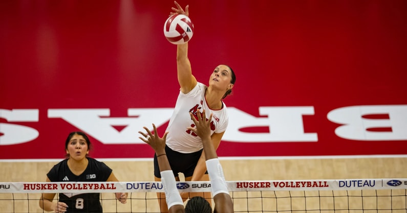 Nebraska Volleyball Merritt Beason