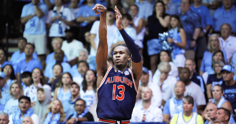 Miles Kelly (Photo by Auburn Athletics)