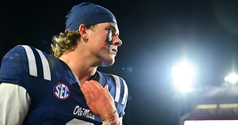 NCAA Football: Mississippi State at Mississippi