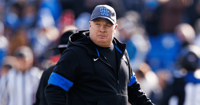 Kentucky Wildcats head coach Mark Stoops walks onto the field before the game against the Louisville Cardinals at Kroger Field. Mandatory Credit: Jordan Prather-Imagn Images