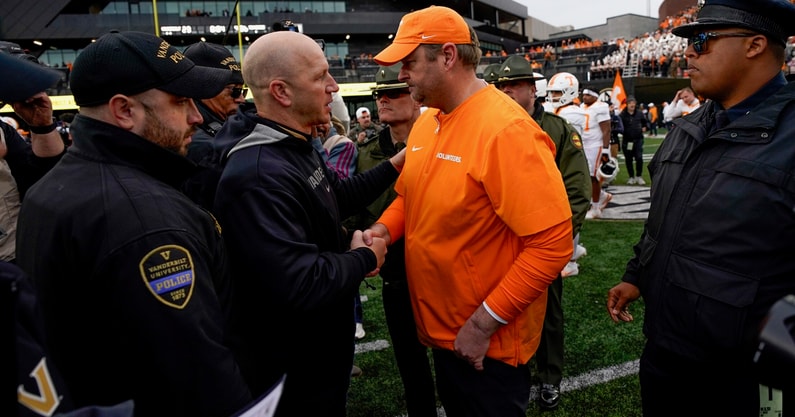 Clark Lea, Vanderbilt Fotball | Andrew Nelles / The Tennessean / USA TODAY NETWORK via Imagn Images