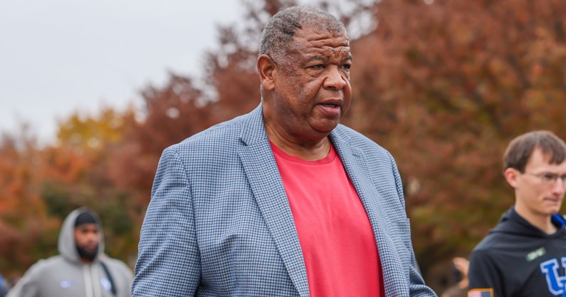 Vince Marrow during the Cat Walk ahead of Murray State game - Mont Dawson, Kentucky Sports Radio