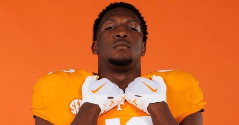Tennessee 'just the right place' for elite DL Isaiah Campbell as he leaves Tarheel State for Rocky Top - On3