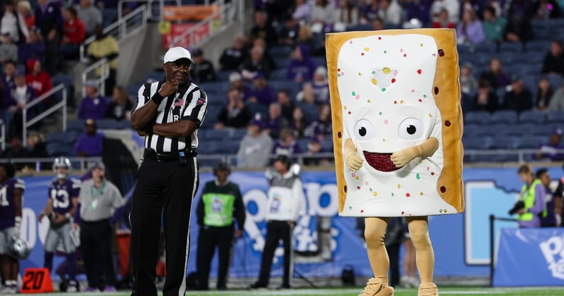 NCAA Football: Pop-Tarts Bowl-North Carolina State at Kansas State
