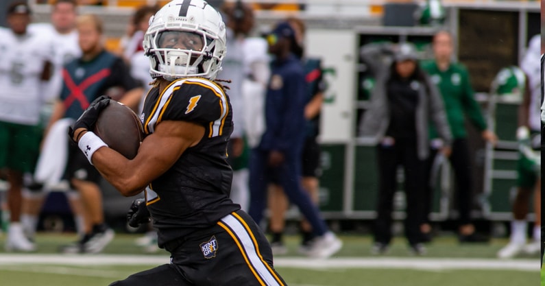 Kent State wide receiver Chrishon McCray makes a clean break towards the end zone for a touchdown during the first quarter of a game against Eastern Michigan, Saturday, Sept. 28, 2024.© Matthew Brown / USA TODAY NETWORK via Imagn Images