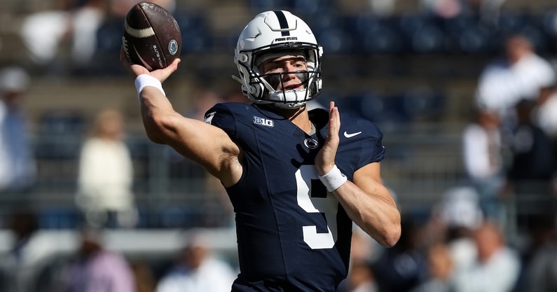 NCAA Football: UCLA at Penn State