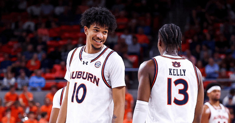 Chad Baker-Mazara and Miles Kelly (Photo by Auburn Athletics)