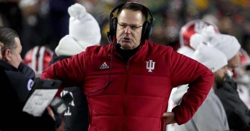 NCAA Football: CFP National Playoff First Round-Indiana at Notre Dame