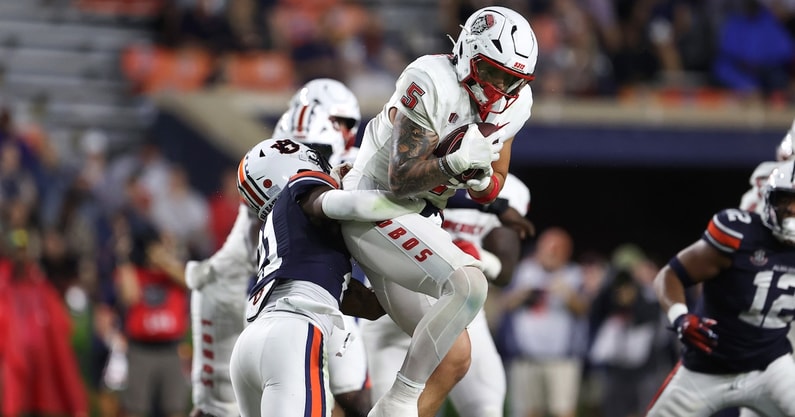 ole-miss-host-grad-transfer-te-visit-trace-bruckler