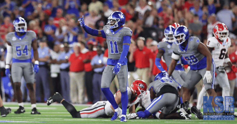 Zion Childress wags his finger - Dr. Michael Huang, Kentucky Sports Radio