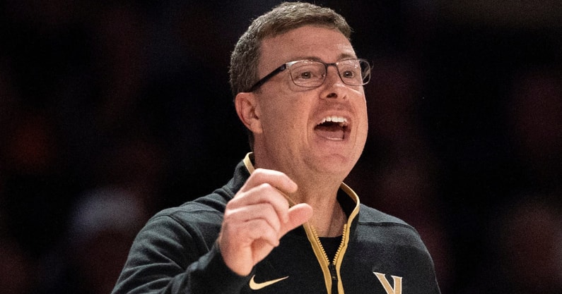 Vanderbilt HC Mark Byington