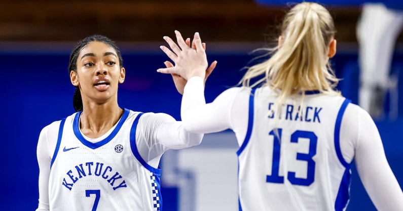 Teonni Key (left) and Clara Strack - Eddie Justice, UK Athletics