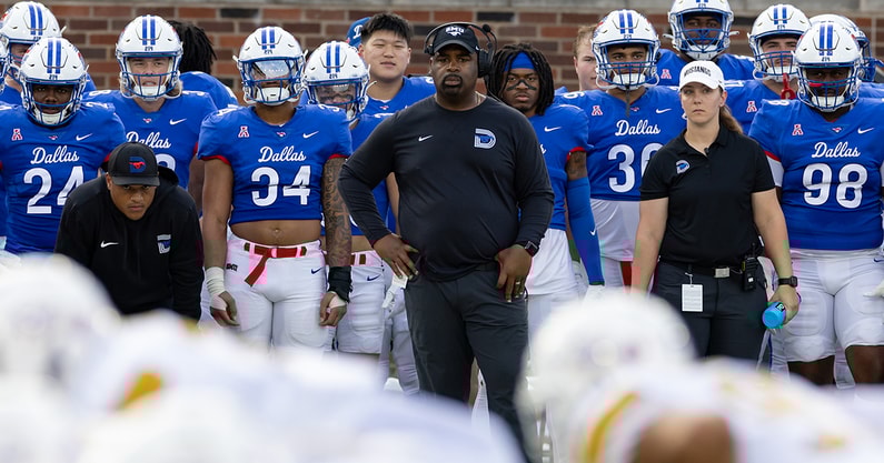 smu-working-to-flip-tcu-commit-amontre-harris-after-visit