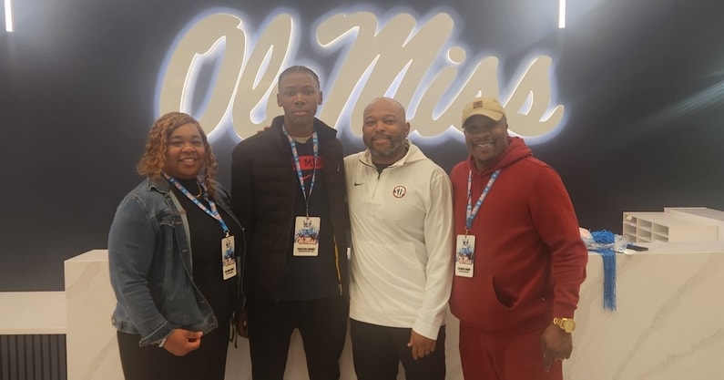 ole-miss-sets-the-bar-high-for-in-state-db-preston-crump-after-offer
