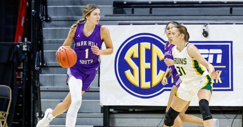 Addison Bjorn is one of the top players in the 2026 recruiting class. (Photo by Nate Latsch, SBLive)