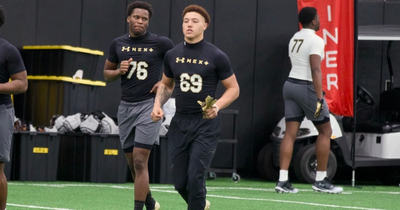 2027 TX DE Zane Rowe1