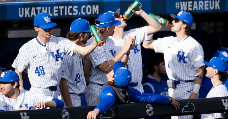 Kentucky-finishes-off-series-sweep-Hofstra-with-win
