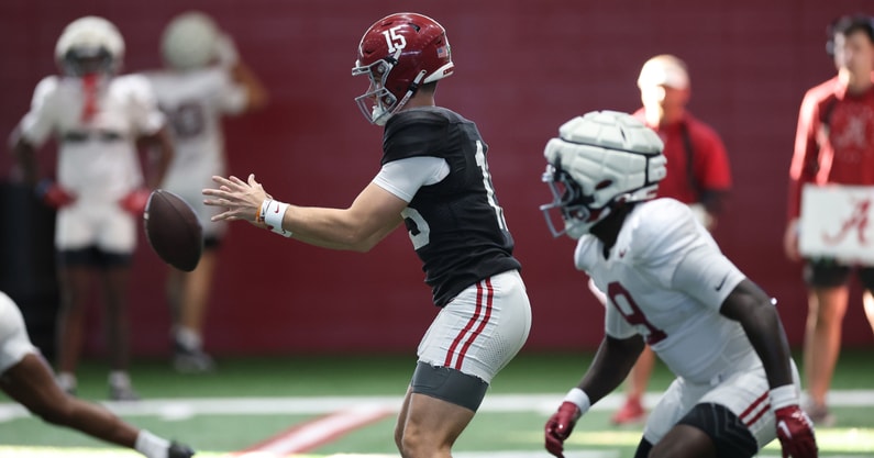 Alabama QB Ty Simpson