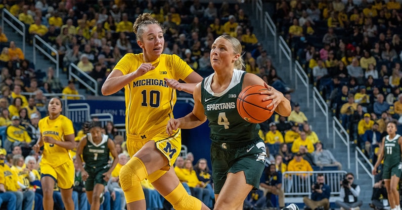 Jordan Hobbs calls freshmen on Michigan's team