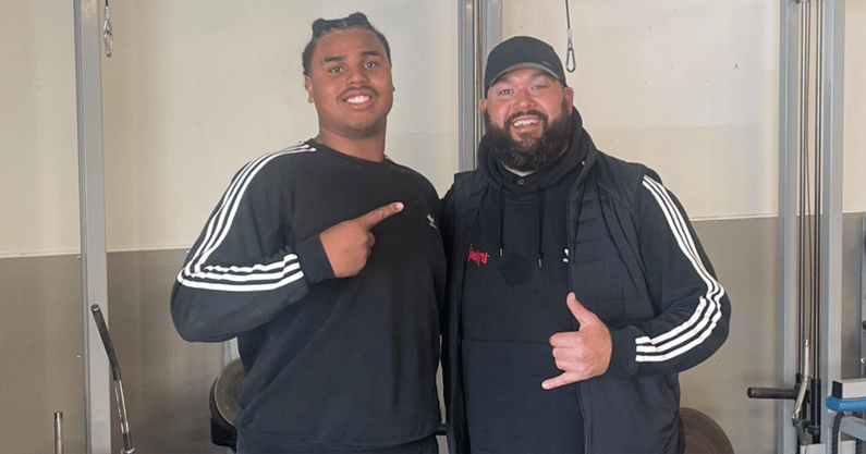 2026 OT Moses Sparks gets visit from Nebraska OL coach Donovan Raiola