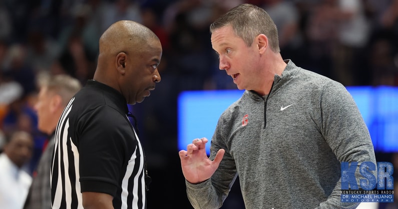 Georgia coach Mike White talks to an official - Photo by Dr. Michael Huang, Kentucky Sports Radio