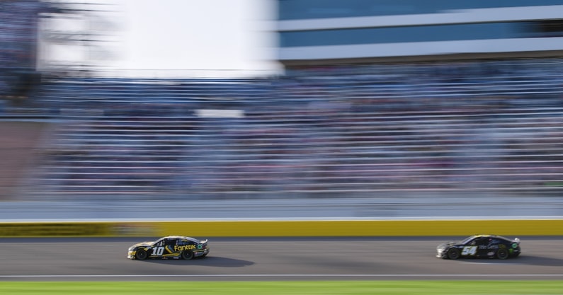 Michael McDowell pole Las Vegas NASCAR