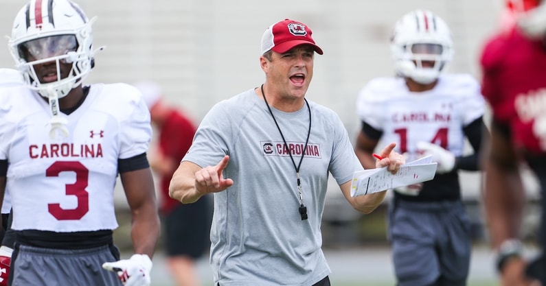 Shane Beamer during South Carolina football practice (Photo: Katie Dugan | GamecockCentral.com)