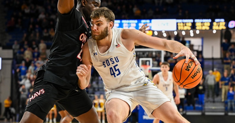 New Purdue center Oscar Cluff